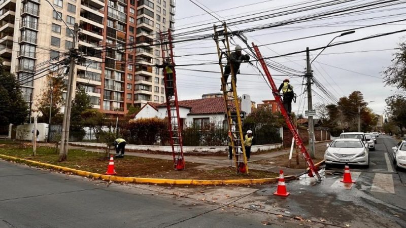 Municipalidad de San Miguel hará retiro de cables en desuso